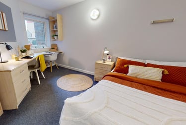 iQ Little Aspley House Student Halls, Firth Street, City Centre, Huddersfield, HD1 3BN - Image 1